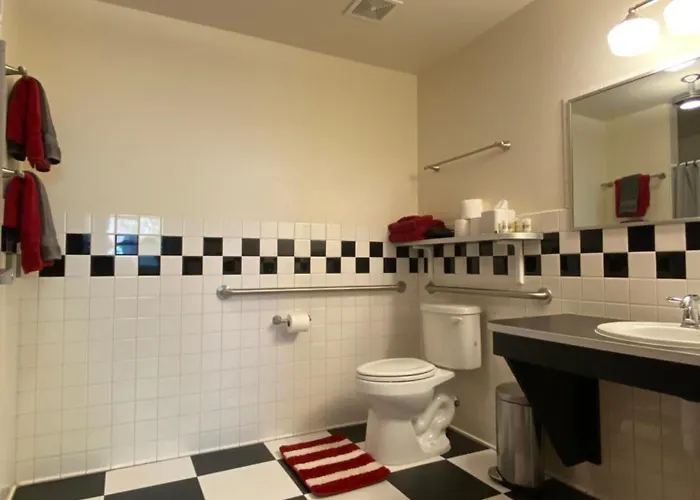 Apartment Brunswick 101 *